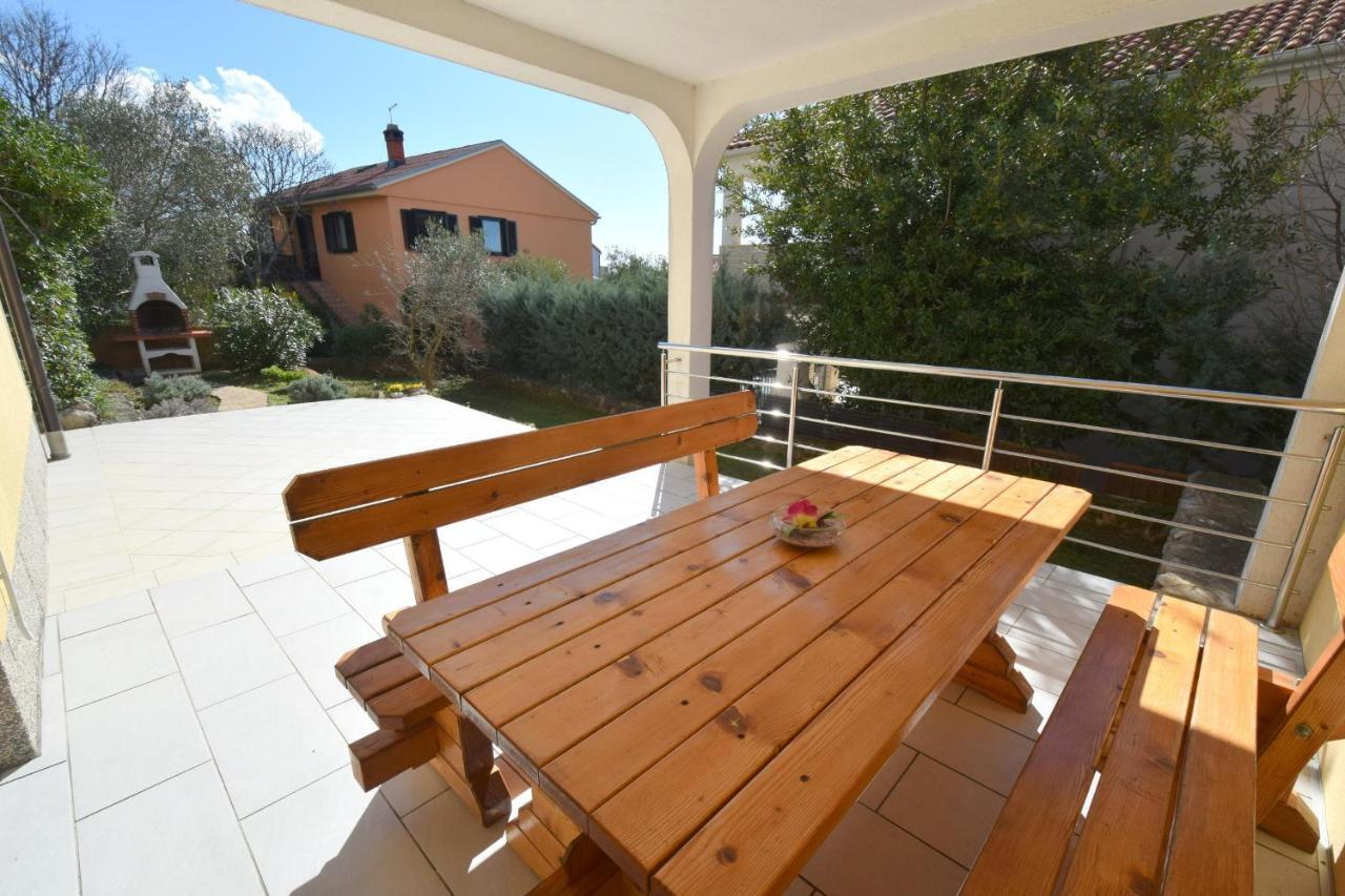 Apartments Buturajac Krk Town Exterior photo