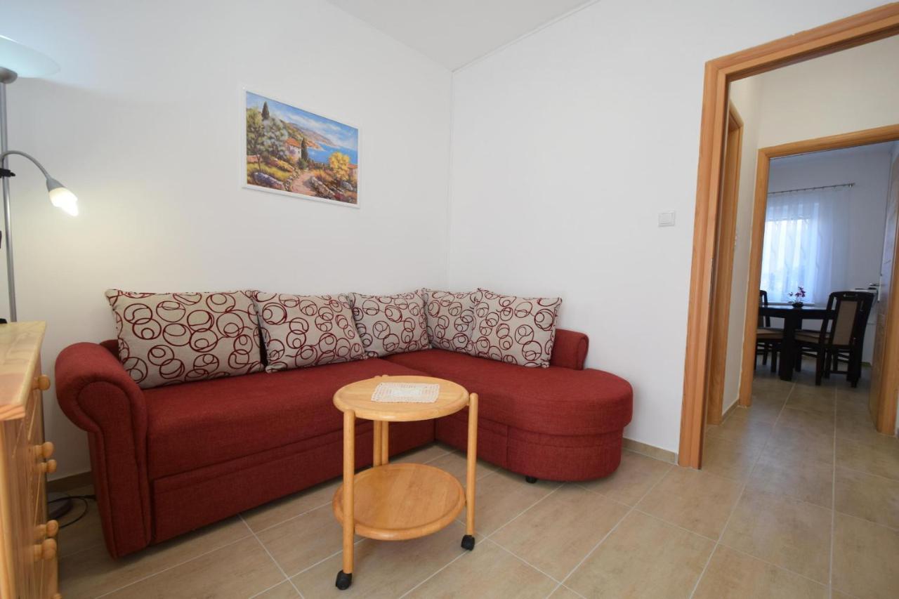 Apartments Buturajac Krk Town Exterior photo